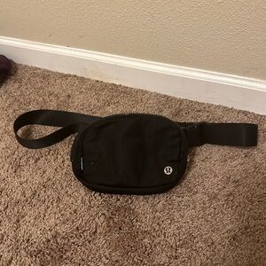 Lululemon black belt bag